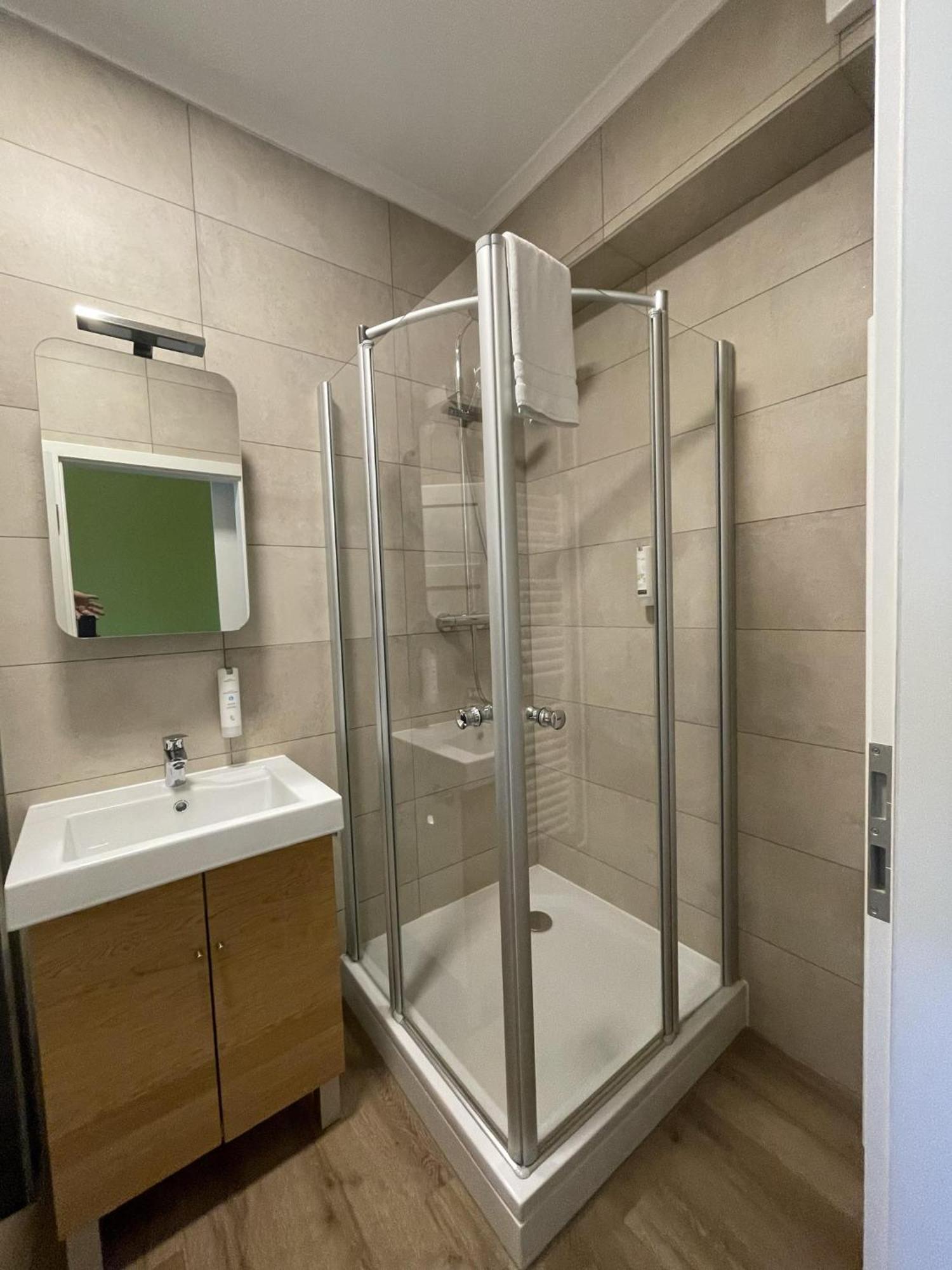 Hotel Bahnhof Balingen Ruang foto