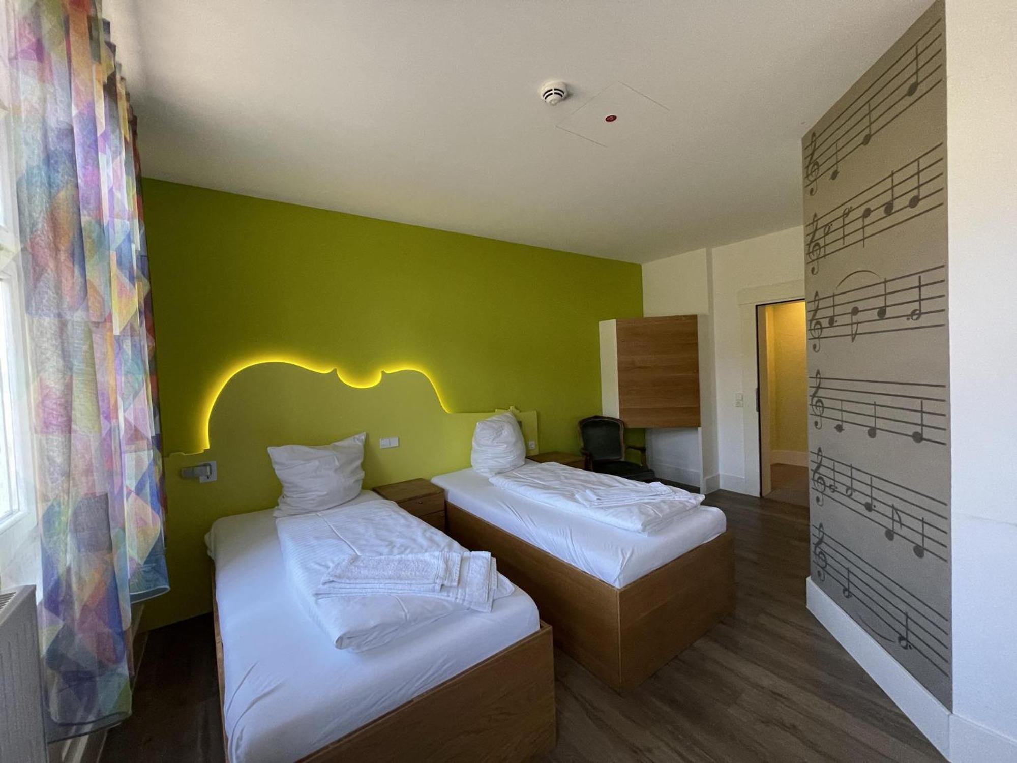 Hotel Bahnhof Balingen Ruang foto