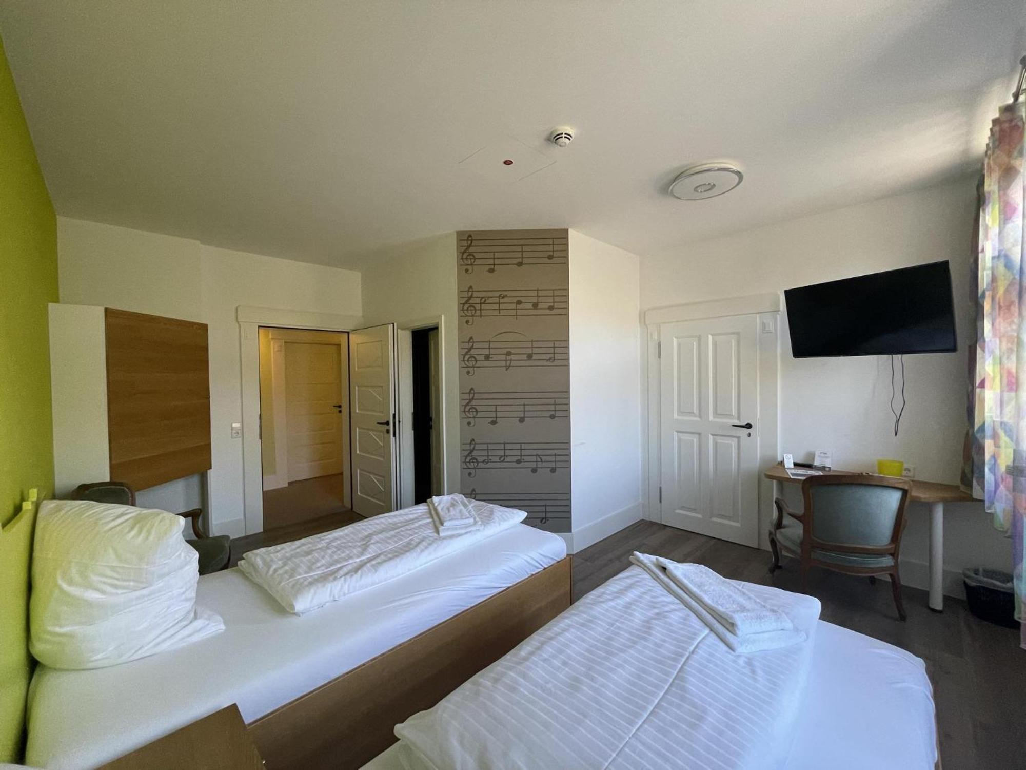 Hotel Bahnhof Balingen Ruang foto